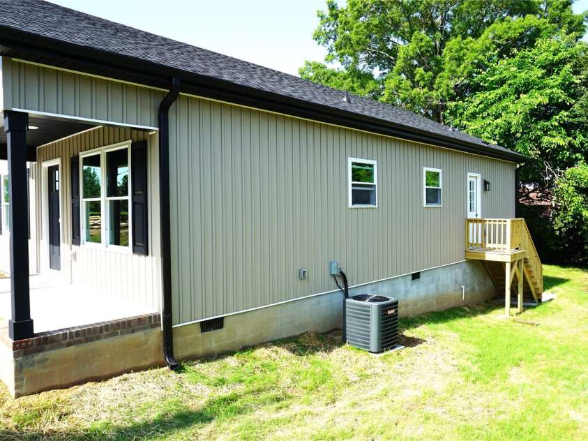 256 Lincoln Street, Concord, NC 28025.  MLS# CAR4259482, YatesRealty ID 15182. 