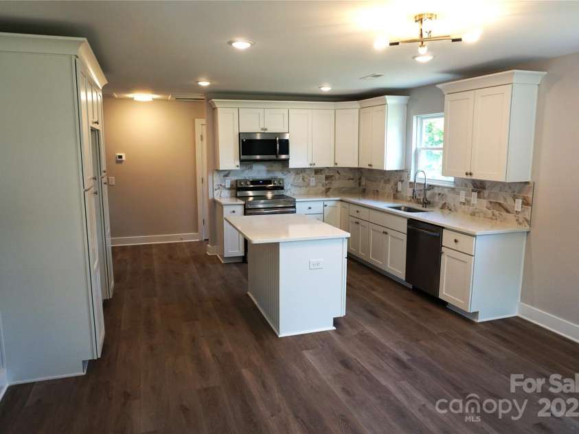 256 Lincoln Street, Concord, NC 28025.  MLS# CAR4259482, YatesRealty ID 15182. 