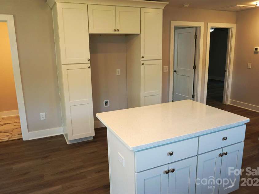 256 Lincoln Street, Concord, NC 28025.  MLS# CAR4259482, YatesRealty ID 15182. 