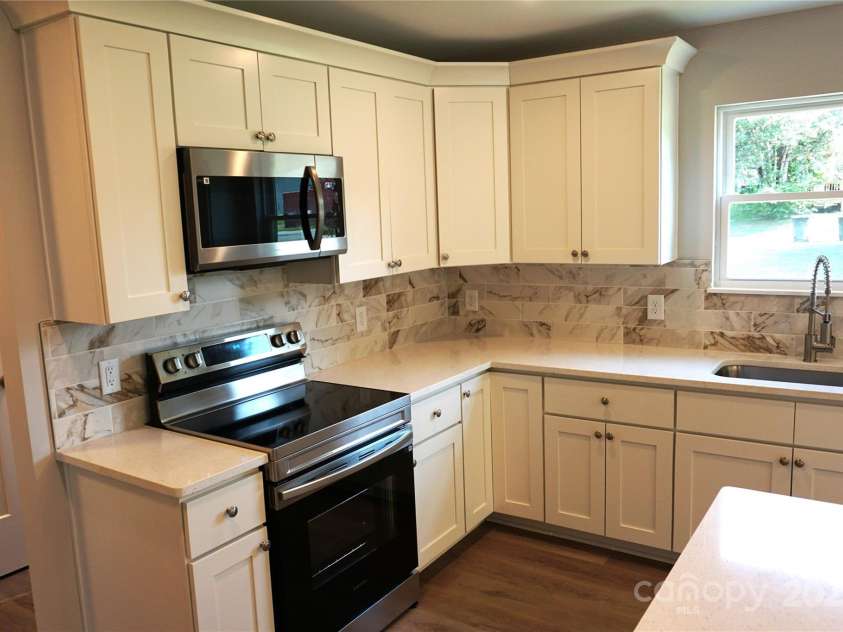 256 Lincoln Street, Concord, NC 28025.  MLS# CAR4259482, YatesRealty ID 15182. 