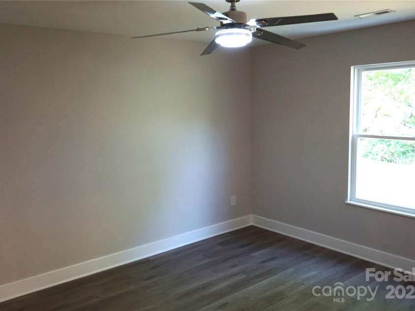 256 Lincoln Street, Concord, NC 28025.  MLS# CAR4259482, YatesRealty ID 15182. 