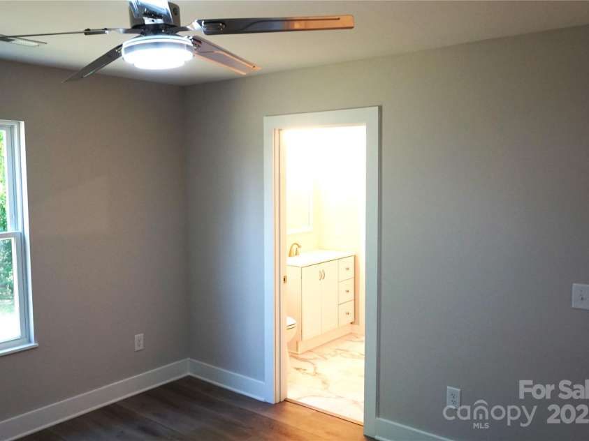 256 Lincoln Street, Concord, NC 28025.  MLS# CAR4259482, YatesRealty ID 15182. 