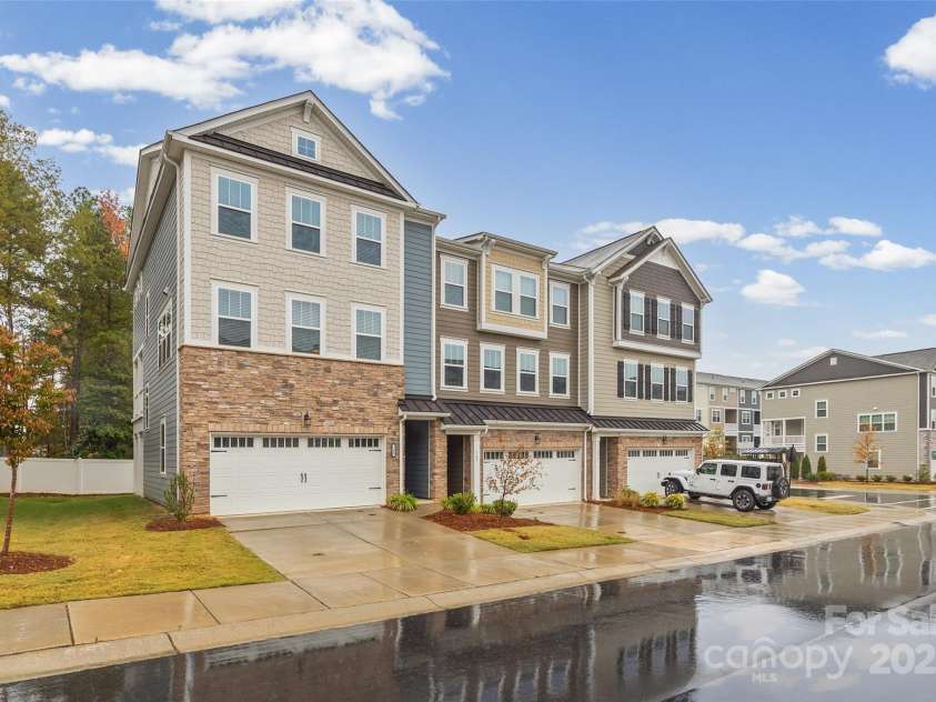 185 Marron Drive, Indian Trail, NC 28079.  MLS# CAR4315321, YatesRealty ID 15183. 
