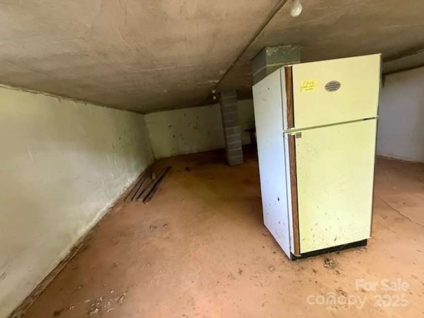 825 Ridge Road, Marion, NC 28752.  MLS# CAR4251891, YatesRealty ID 15183. Garage Basement