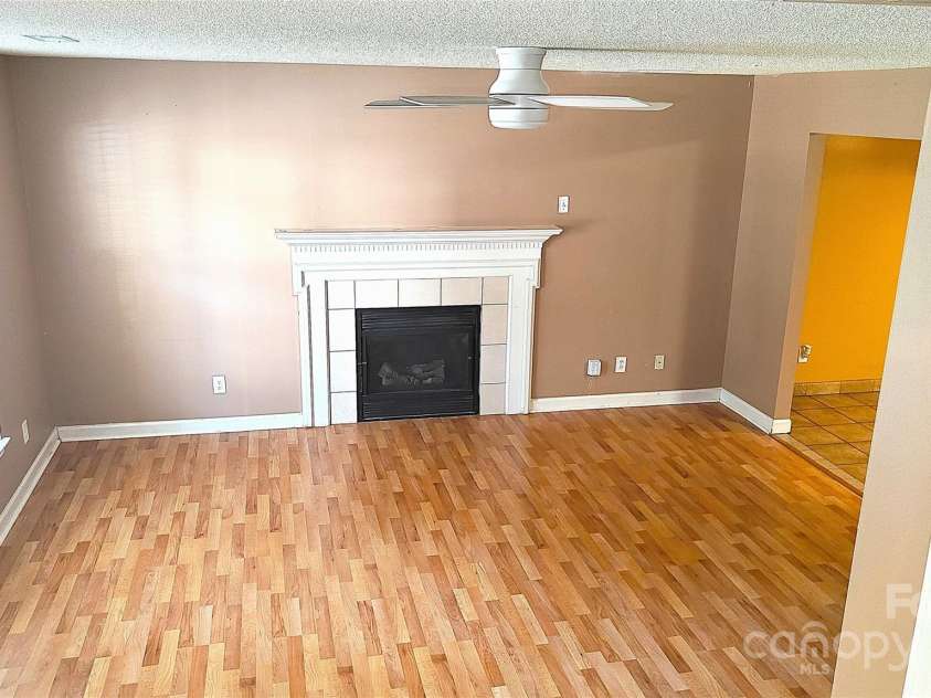 8524 Stoneman Place, Charlotte, NC 28217.  MLS# CAR4252304, YatesRealty ID 15184. 