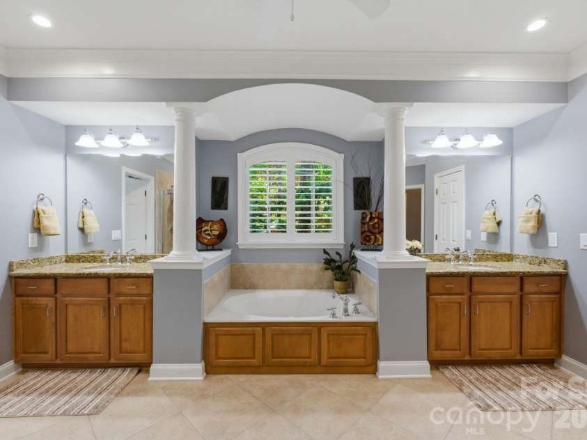 4325 Rustling Woods Drive, Denver, NC 28037.  MLS# CAR4372506, YatesRealty ID 15185. 