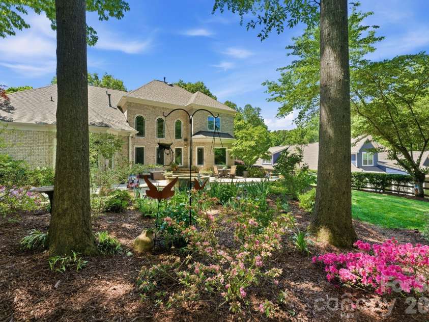 4325 Rustling Woods Drive, Denver, NC 28037.  MLS# CAR4372506, YatesRealty ID 15185. 