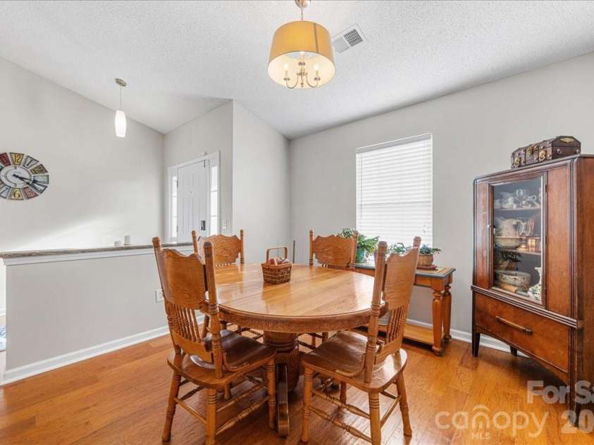 3907 Laurel View Circle, Indian Trail, NC 28079.  MLS# CAR4371913, YatesRealty ID 15186. Dining room