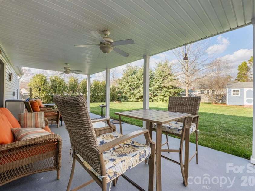 3907 Laurel View Circle, Indian Trail, NC 28079.  MLS# CAR4371913, YatesRealty ID 15186. Rear patio