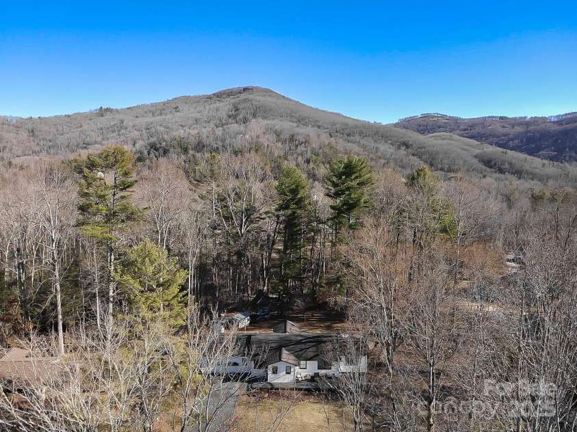 6 Candor Drive, Fletcher, NC 28732.  MLS# CAR4211617, YatesRealty ID 15186. 