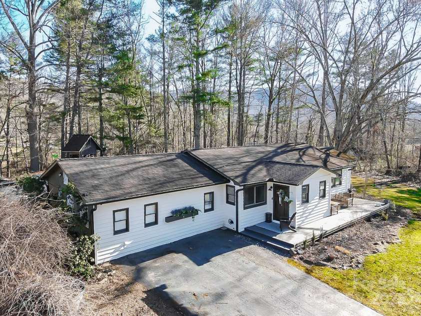 6 Candor Drive, Fletcher, NC 28732.  MLS# CAR4211617, YatesRealty ID 15186. 