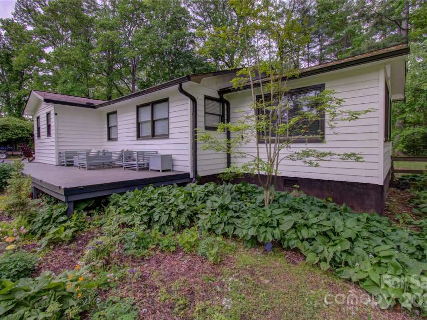 6 Candor Drive, Fletcher, NC 28732.  MLS# CAR4211617, YatesRealty ID 15186. 