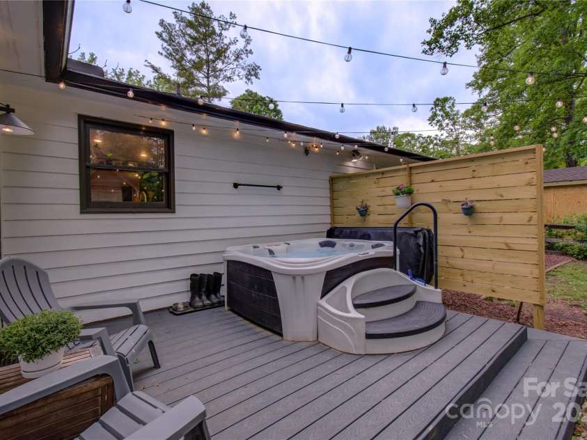 6 Candor Drive, Fletcher, NC 28732.  MLS# CAR4211617, YatesRealty ID 15186. 