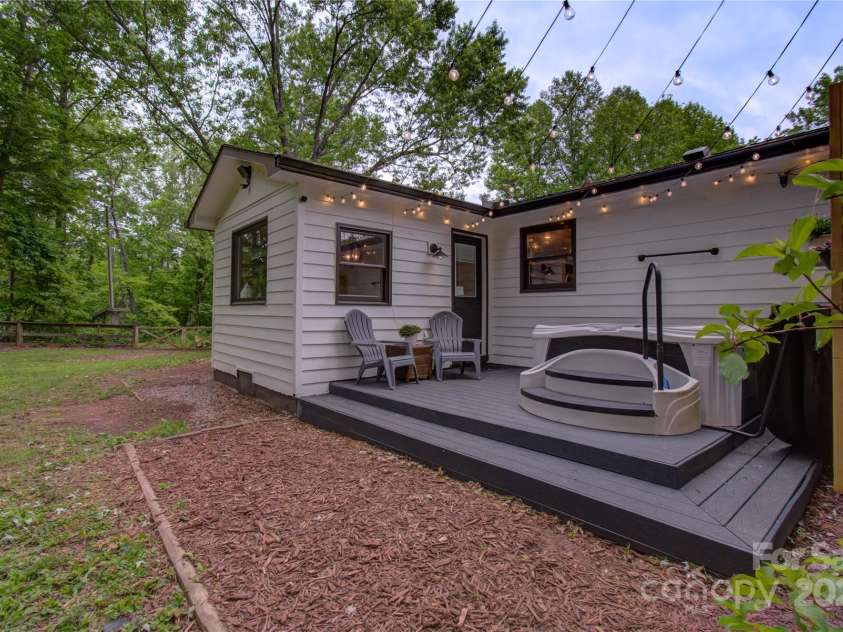 6 Candor Drive, Fletcher, NC 28732.  MLS# CAR4211617, YatesRealty ID 15186. 