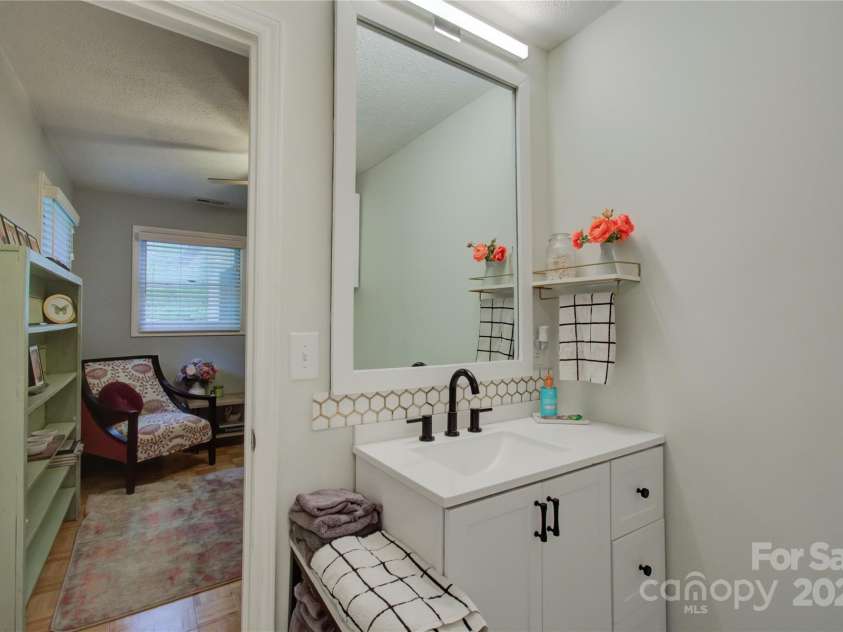 6 Candor Drive, Fletcher, NC 28732.  MLS# CAR4211617, YatesRealty ID 15186. 