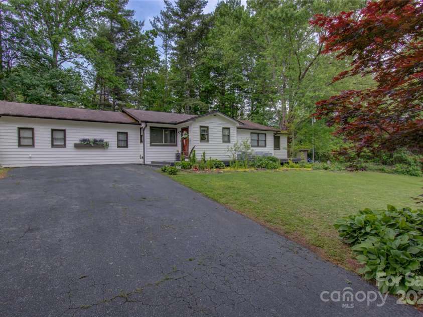 6 Candor Drive, Fletcher, NC 28732.  MLS# CAR4211617, YatesRealty ID 15186. 