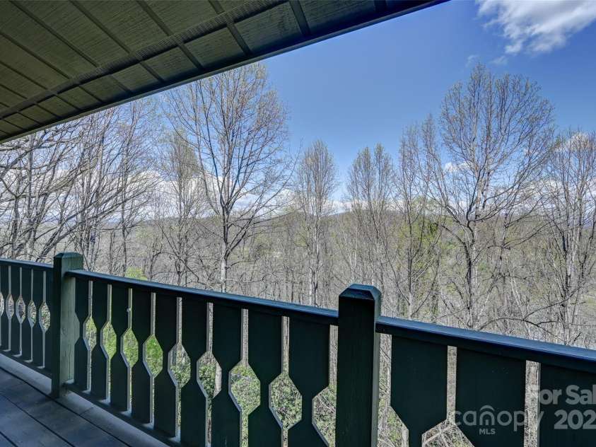 2020 Azalea Ridge Road, Laurel Park, NC 28739.  MLS# CAR4243623, YatesRealty ID 15187. 