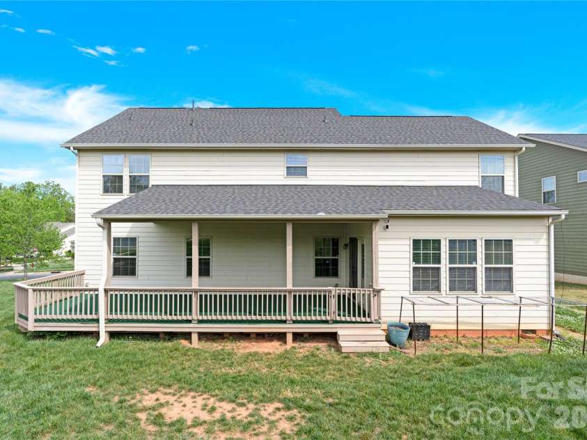 817 Wingthorn Rose Drive, Gastonia, NC 28056.  MLS# CAR4360415, YatesRealty ID 15188. 