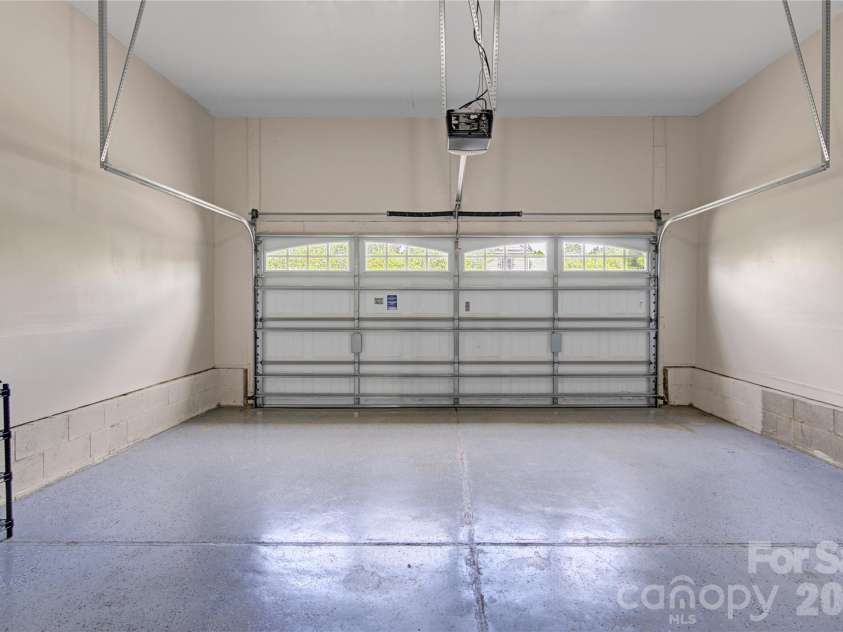 817 Wingthorn Rose Drive, Gastonia, NC 28056.  MLS# CAR4360415, YatesRealty ID 15188. 
