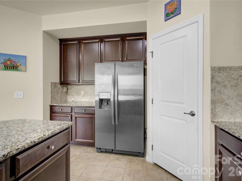 817 Wingthorn Rose Drive, Gastonia, NC 28056.  MLS# CAR4360415, YatesRealty ID 15188. 