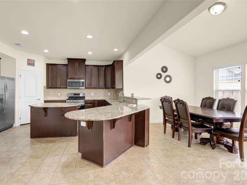 817 Wingthorn Rose Drive, Gastonia, NC 28056.  MLS# CAR4360415, YatesRealty ID 15188. 