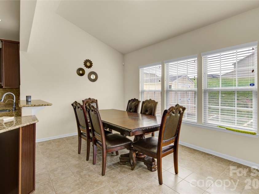 817 Wingthorn Rose Drive, Gastonia, NC 28056.  MLS# CAR4360415, YatesRealty ID 15188. 