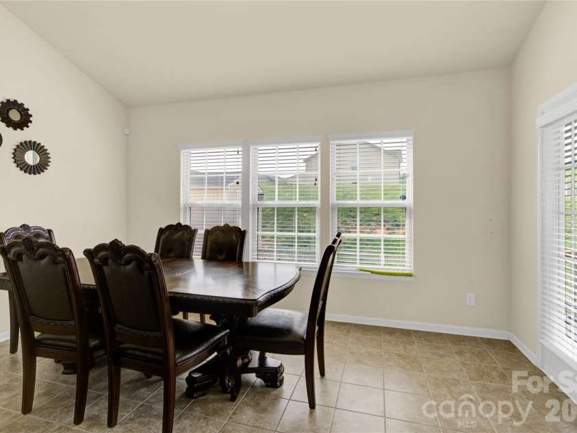 817 Wingthorn Rose Drive, Gastonia, NC 28056.  MLS# CAR4360415, YatesRealty ID 15188. 