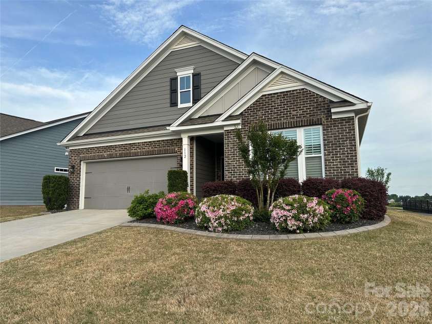 112 Canada Drive, Statesville, NC 28677.  MLS# CAR4330595, YatesRealty ID 15189. 112 Canada Dr