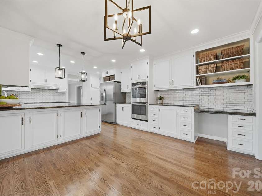 4041 4th Street Court, Hickory, NC 28601.  MLS# CAR4340977, YatesRealty ID 1519. 