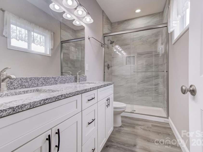 1051 Sharon Ridge Road, Fairview, NC 28730.  MLS# CAR4198100, YatesRealty ID 15190. 