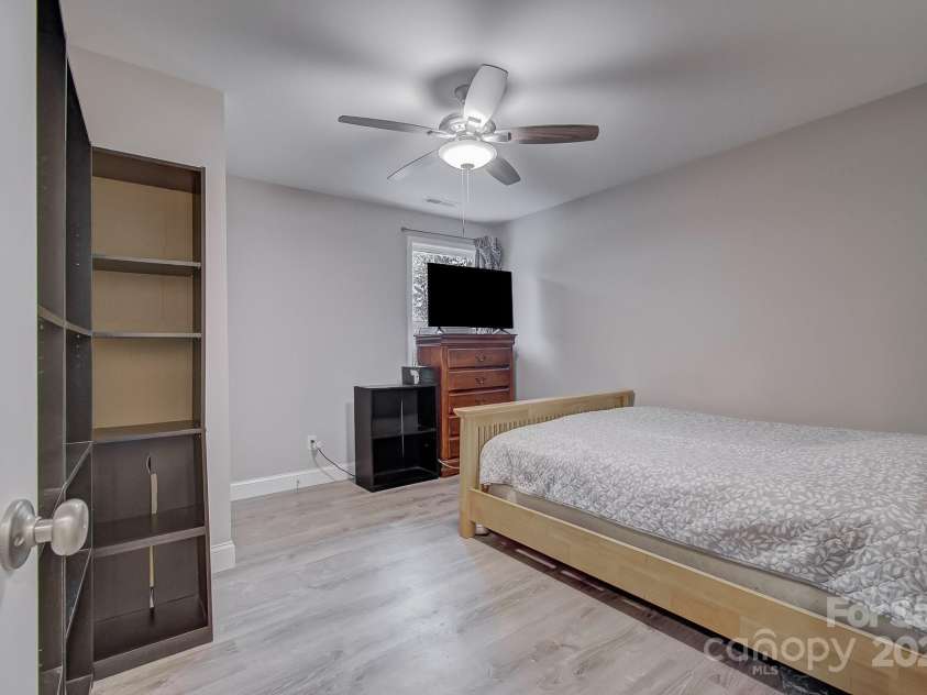 1051 Sharon Ridge Road, Fairview, NC 28730.  MLS# CAR4198100, YatesRealty ID 15190. 