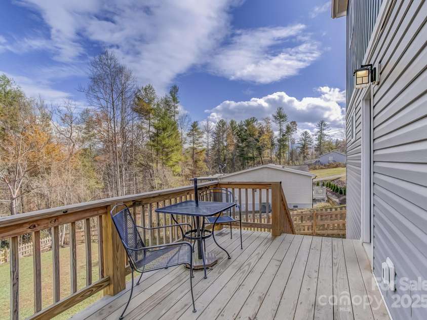 1051 Sharon Ridge Road, Fairview, NC 28730.  MLS# CAR4198100, YatesRealty ID 15190. 