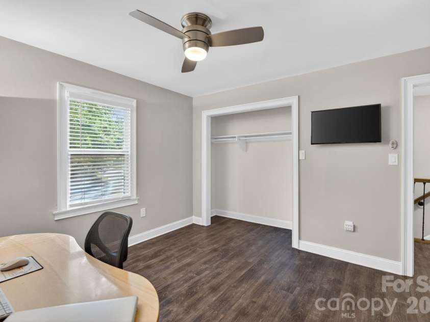 7401 Beaufort Circle, Charlotte, NC 28227.  MLS# CAR4372097, YatesRealty ID 15190. 3rd bedroom