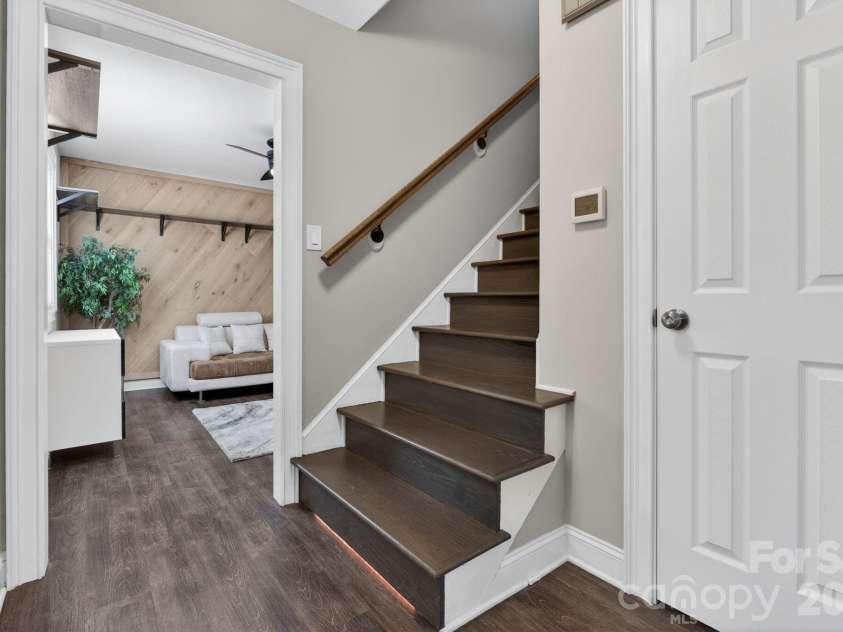 7401 Beaufort Circle, Charlotte, NC 28227.  MLS# CAR4372097, YatesRealty ID 15190. 