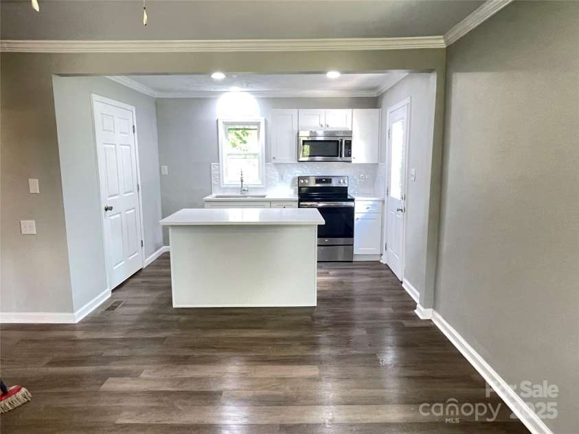 1052 Grove Street Extension, Lincolnton, NC 28092.  MLS# CAR4257085, YatesRealty ID 15191. 