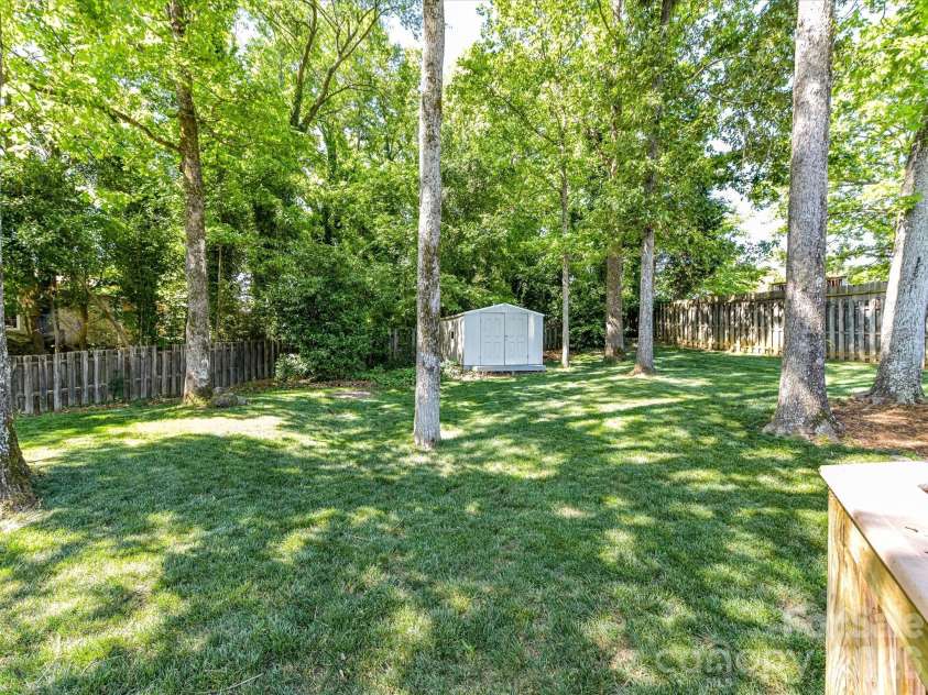 10909 Tradewinds Lane, Charlotte, NC 28226.  MLS# CAR4372313, YatesRealty ID 15191. Backyard