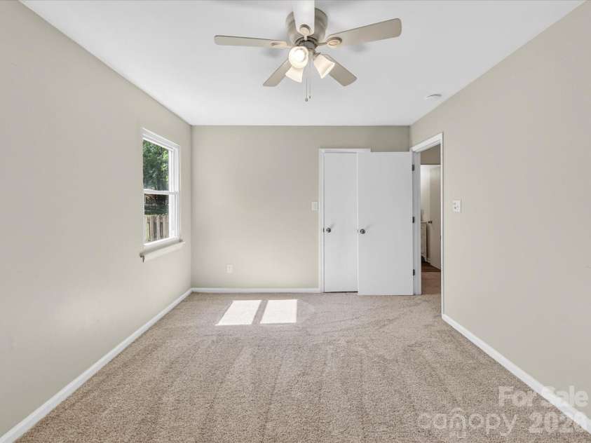 10909 Tradewinds Lane, Charlotte, NC 28226.  MLS# CAR4372313, YatesRealty ID 15191. Second bedroom (Alternate view)