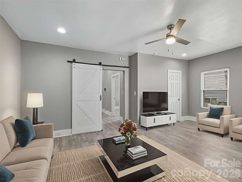 4313 Hovis Road, Charlotte, NC 28208.  MLS# CAR4322663, YatesRealty ID 15192. 
