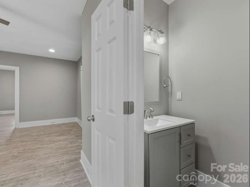 4313 Hovis Road, Charlotte, NC 28208.  MLS# CAR4322663, YatesRealty ID 15192. 