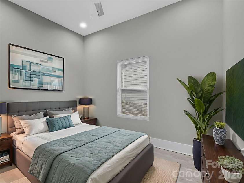 4313 Hovis Road, Charlotte, NC 28208.  MLS# CAR4322663, YatesRealty ID 15192. 
