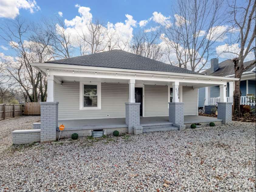 4313 Hovis Road, Charlotte, NC 28208.  MLS# CAR4322663, YatesRealty ID 15192. 