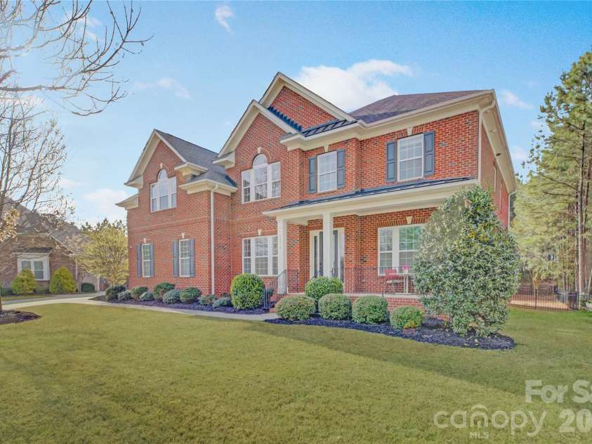 16518 Governors Club Court, Charlotte, NC 28278.  MLS# CAR4356630, YatesRealty ID 15194. 