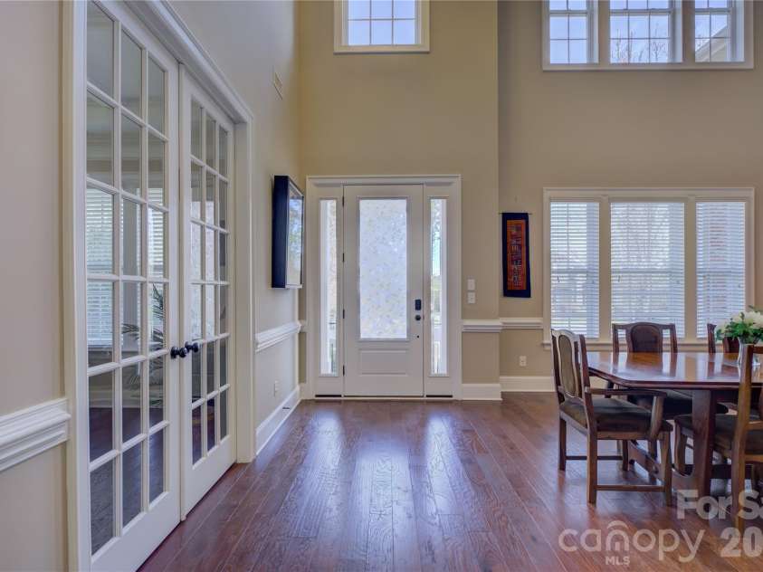 16518 Governors Club Court, Charlotte, NC 28278.  MLS# CAR4356630, YatesRealty ID 15194. 