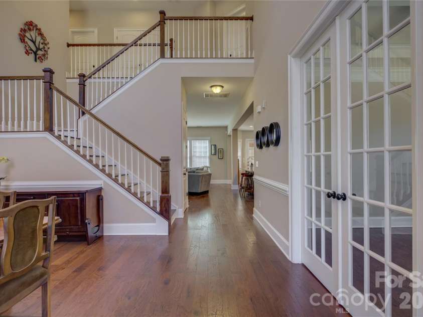 16518 Governors Club Court, Charlotte, NC 28278.  MLS# CAR4356630, YatesRealty ID 15194. 