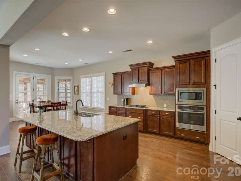 16518 Governors Club Court, Charlotte, NC 28278.  MLS# CAR4356630, YatesRealty ID 15194. 