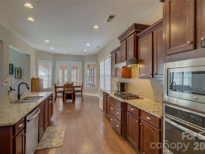 16518 Governors Club Court, Charlotte, NC 28278.  MLS# CAR4356630, YatesRealty ID 15194. 