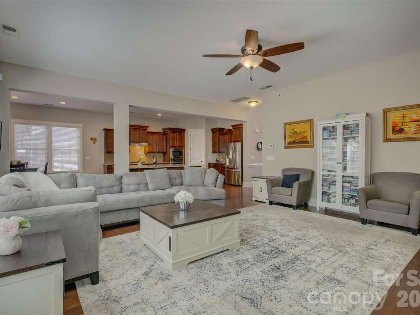 16518 Governors Club Court, Charlotte, NC 28278.  MLS# CAR4356630, YatesRealty ID 15194. 