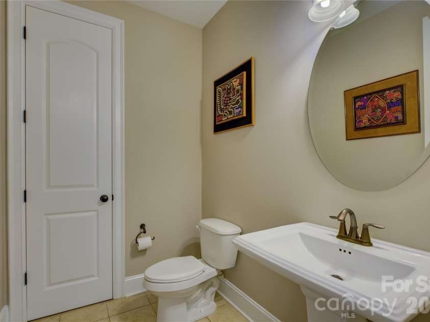 16518 Governors Club Court, Charlotte, NC 28278.  MLS# CAR4356630, YatesRealty ID 15194. 