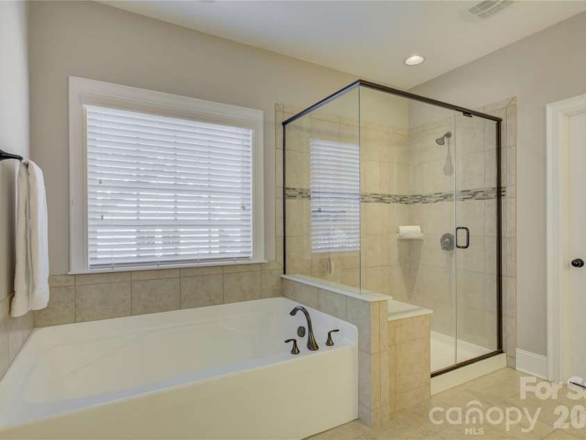 16518 Governors Club Court, Charlotte, NC 28278.  MLS# CAR4356630, YatesRealty ID 15194. 