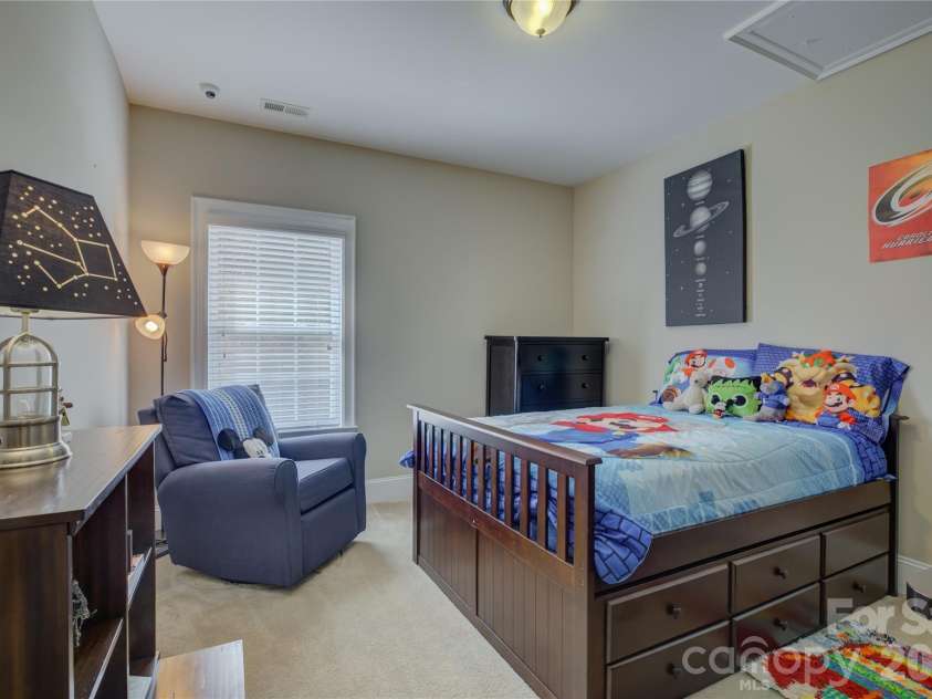 16518 Governors Club Court, Charlotte, NC 28278.  MLS# CAR4356630, YatesRealty ID 15194. 